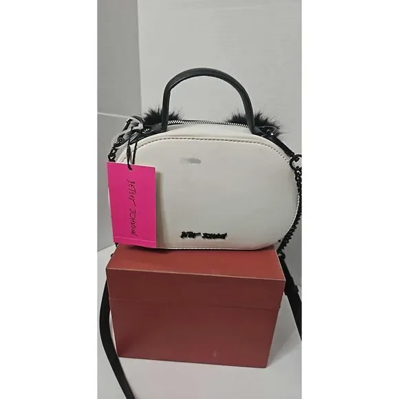 BETSEY JOHNSON Crossbody White XO Beau In White & Black - Picture 11 of 13